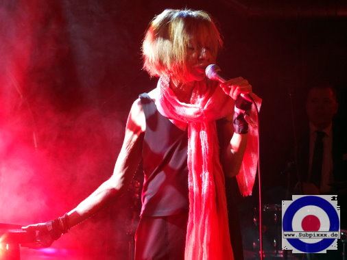 Little Annie (UK) with Paul Wallfisch - Pop-Kultur Festival - Maschinenhaus, Berlin Prenzlauerberg 22. August 2019 (11).JPG